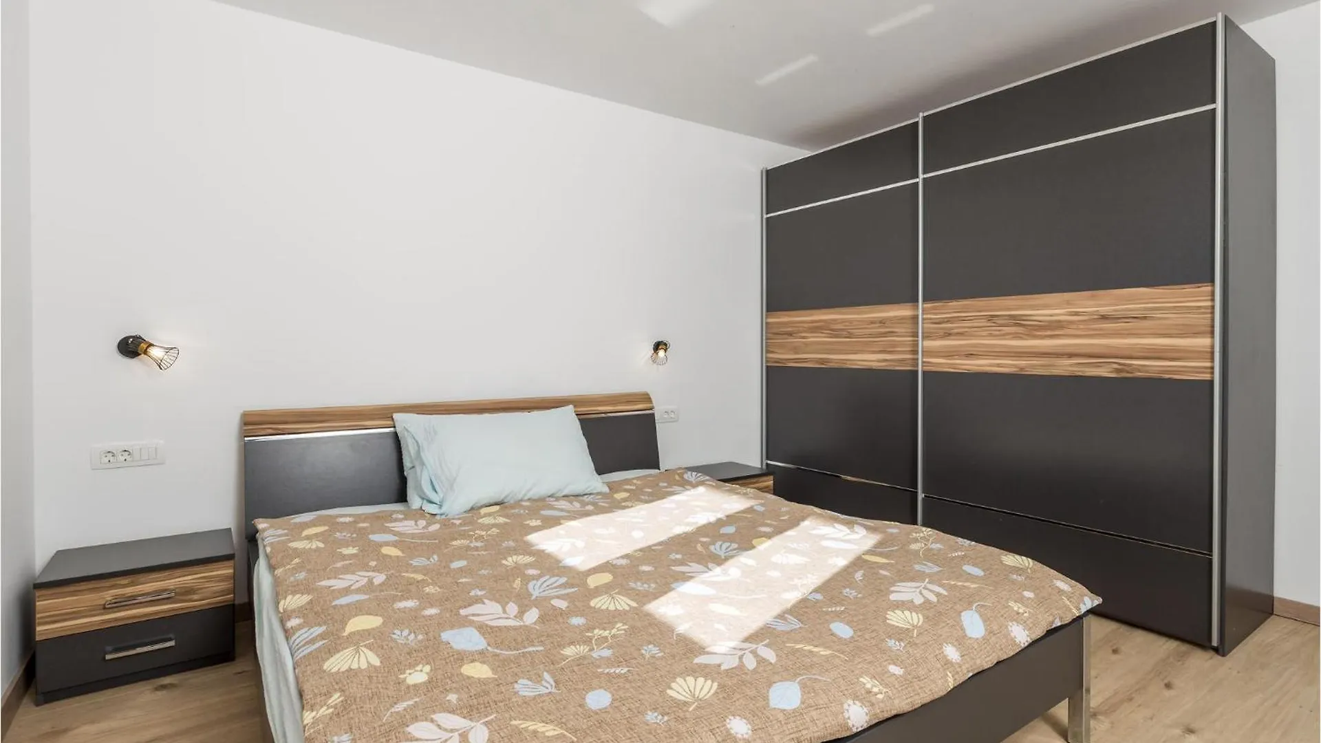 4 Bedroom Stunning Home In Viskovo Bezjaki