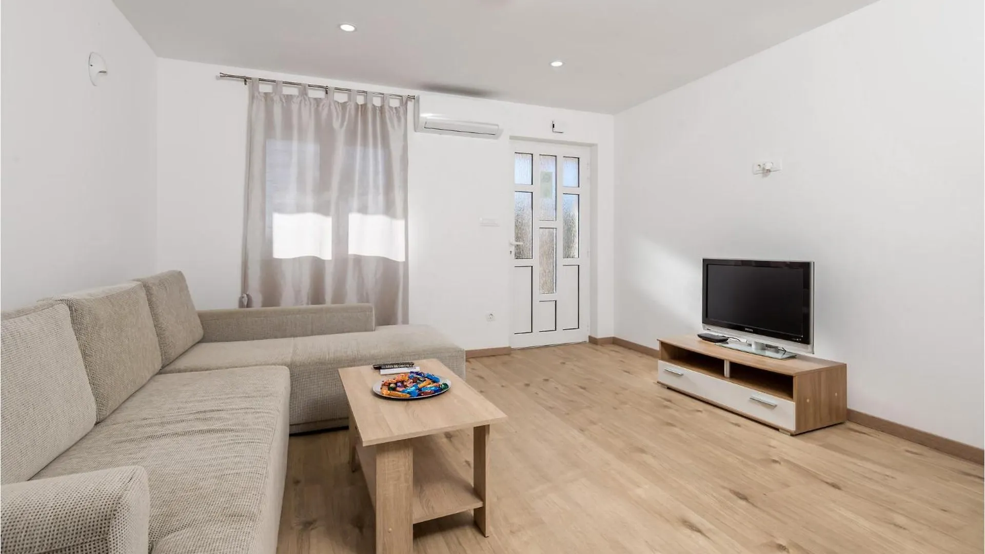 4 Bedroom Stunning Home In Viskovo Bezjaki