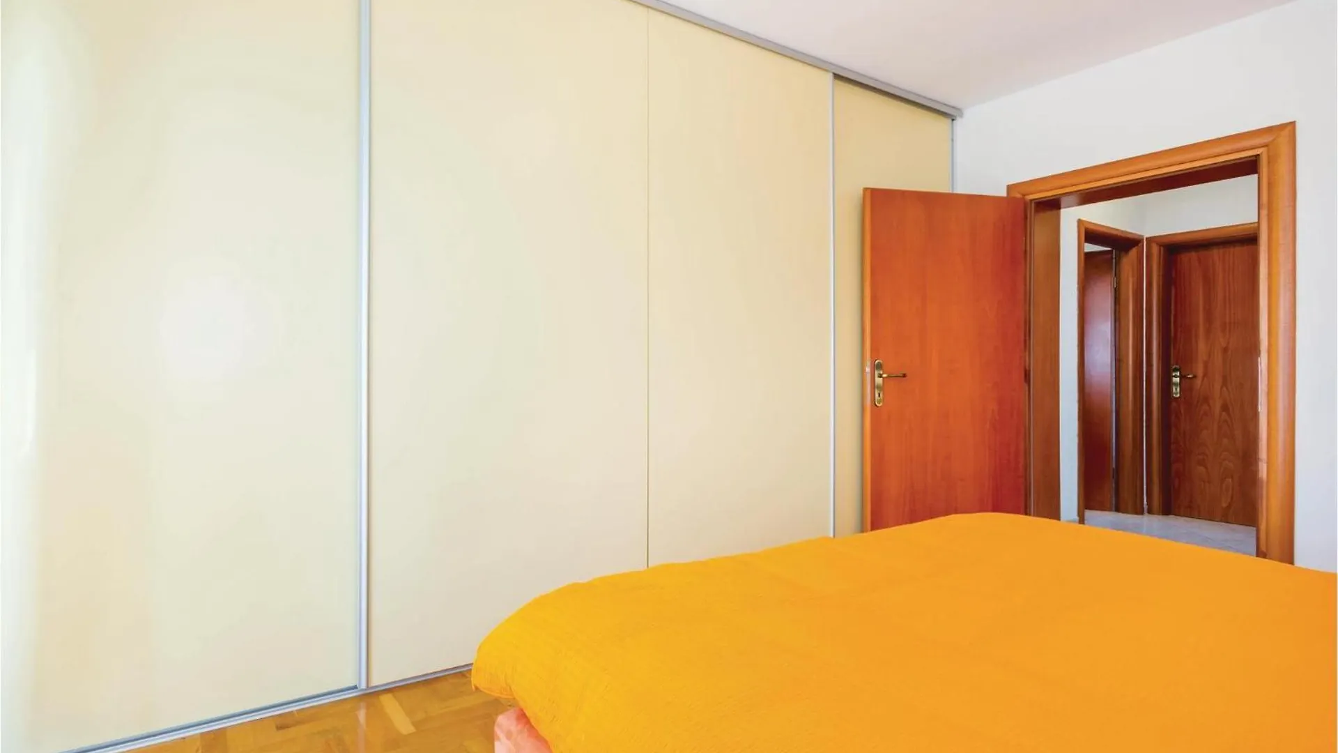4 Bedroom Stunning Home In Viskovo Bezjaki Holiday home
