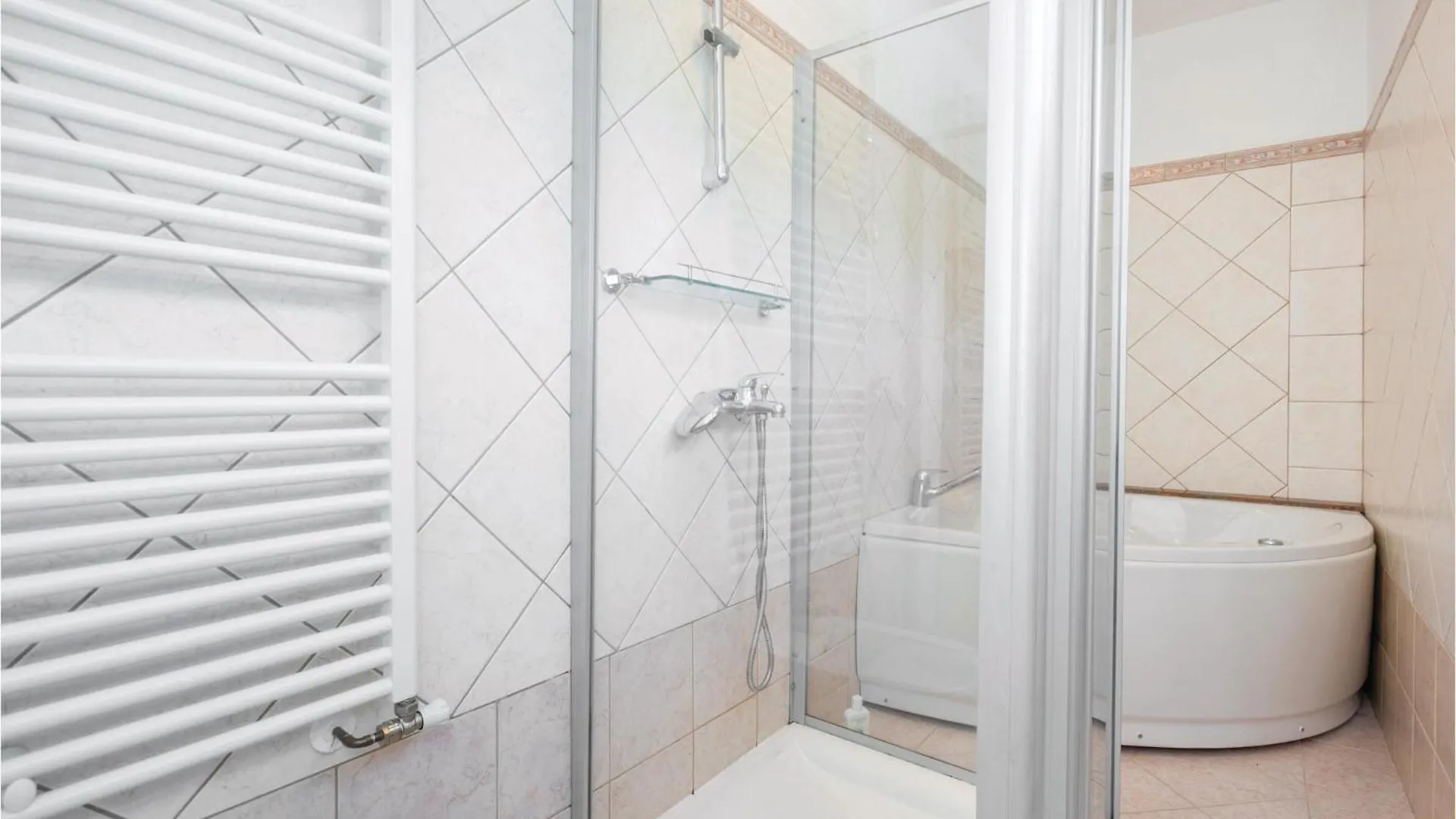 4 Bedroom Stunning Home In Viskovo Bezjaki Holiday home