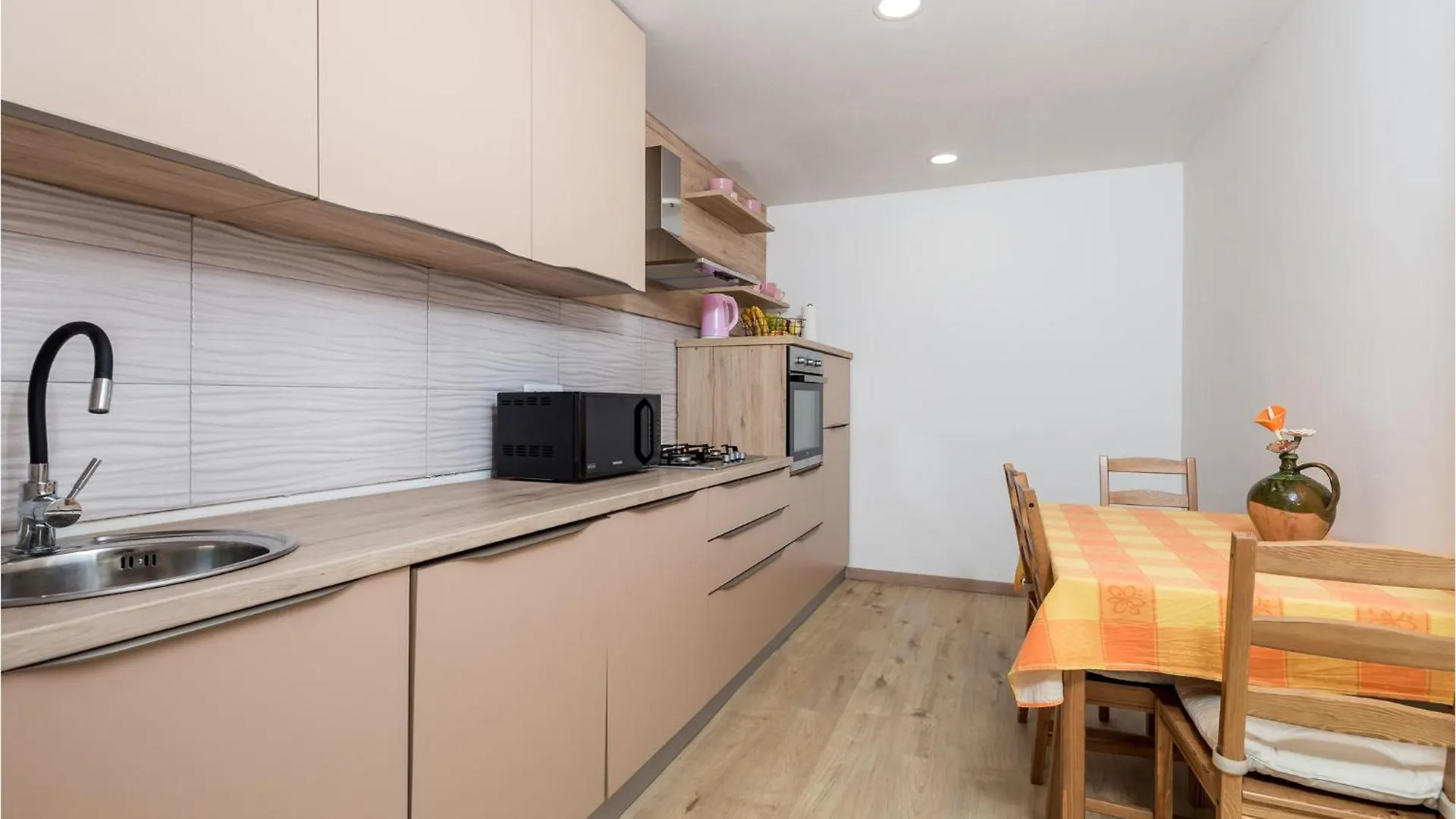 Holiday home 4 Bedroom Stunning Home In Viskovo Bezjaki