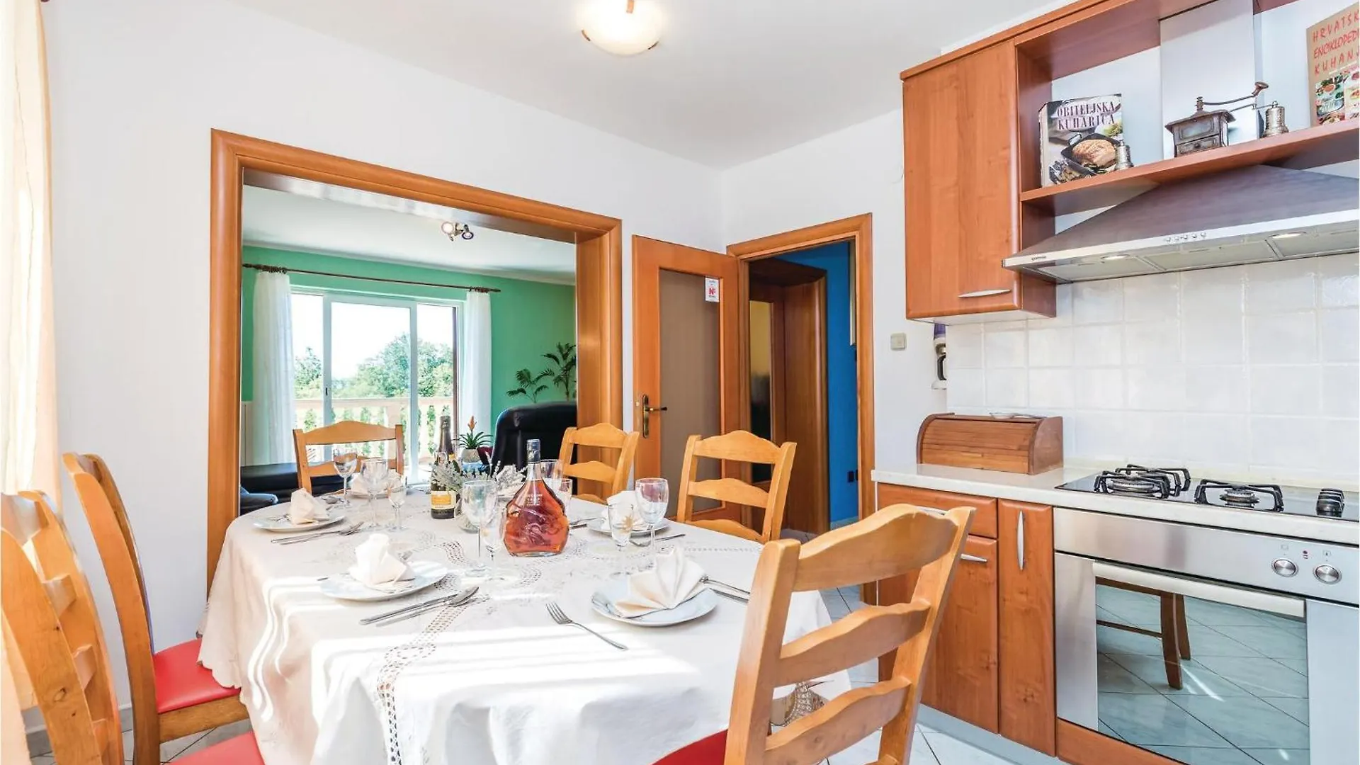 Holiday home 4 Bedroom Stunning Home In Viskovo Bezjaki